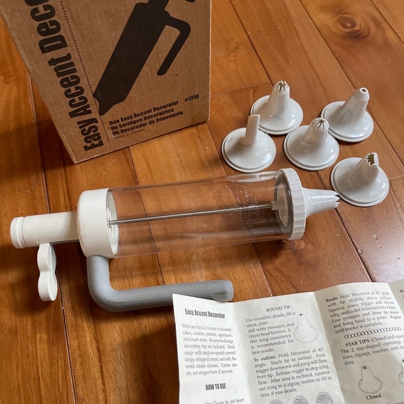 Pampered Chef Easy Accent Decorator #1770 Cake/Cookies - Picture 7 of 7